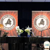 Piano Dueling in action